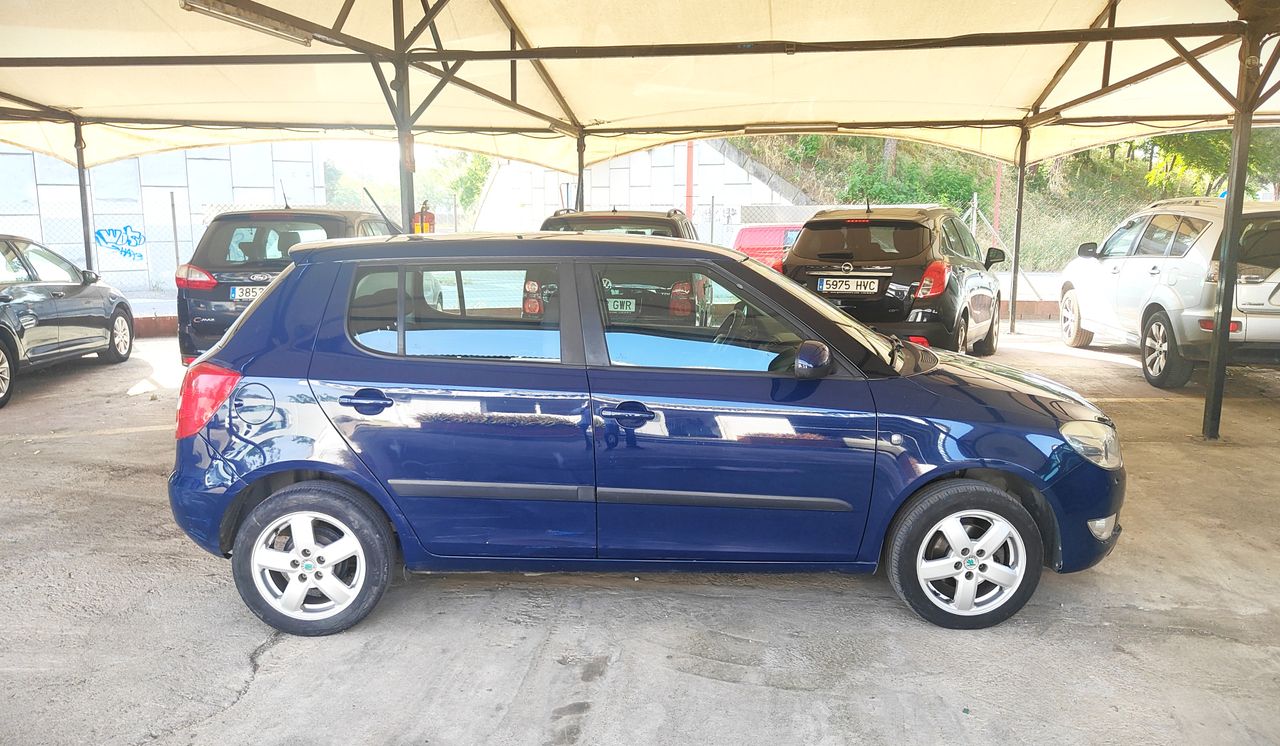 skoda fabia 2011 / foto grande (2)