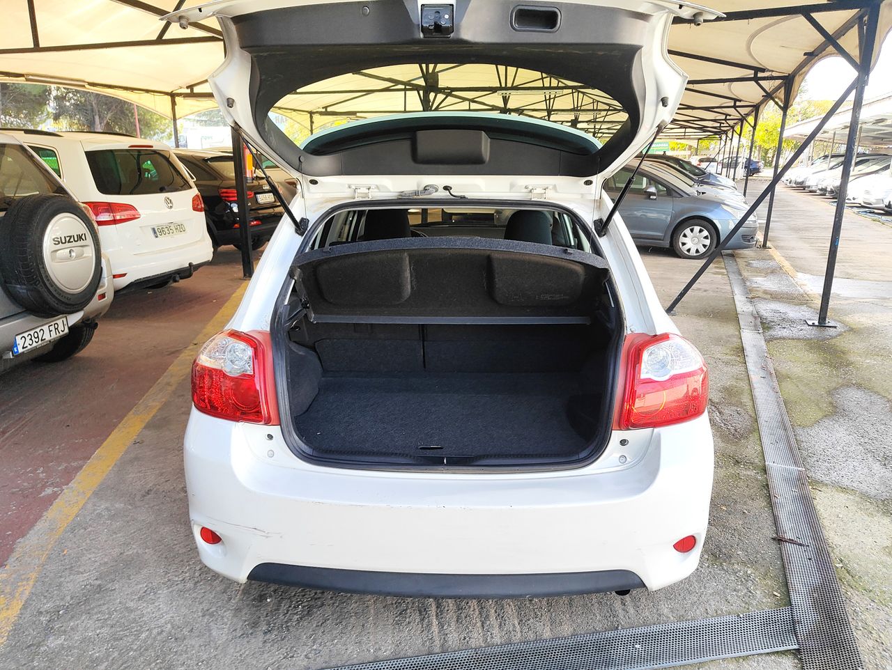 Toyota Auris 1.8 ACTIVE HSD  HIBRID  AUT. - foto 14