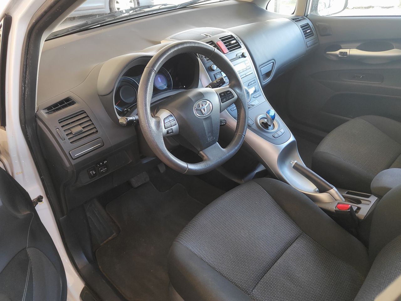 Toyota Auris 1.8 ACTIVE HSD  HIBRID  AUT. - foto 9