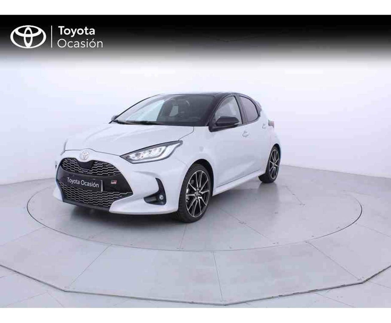 toyota yaris 2024 /