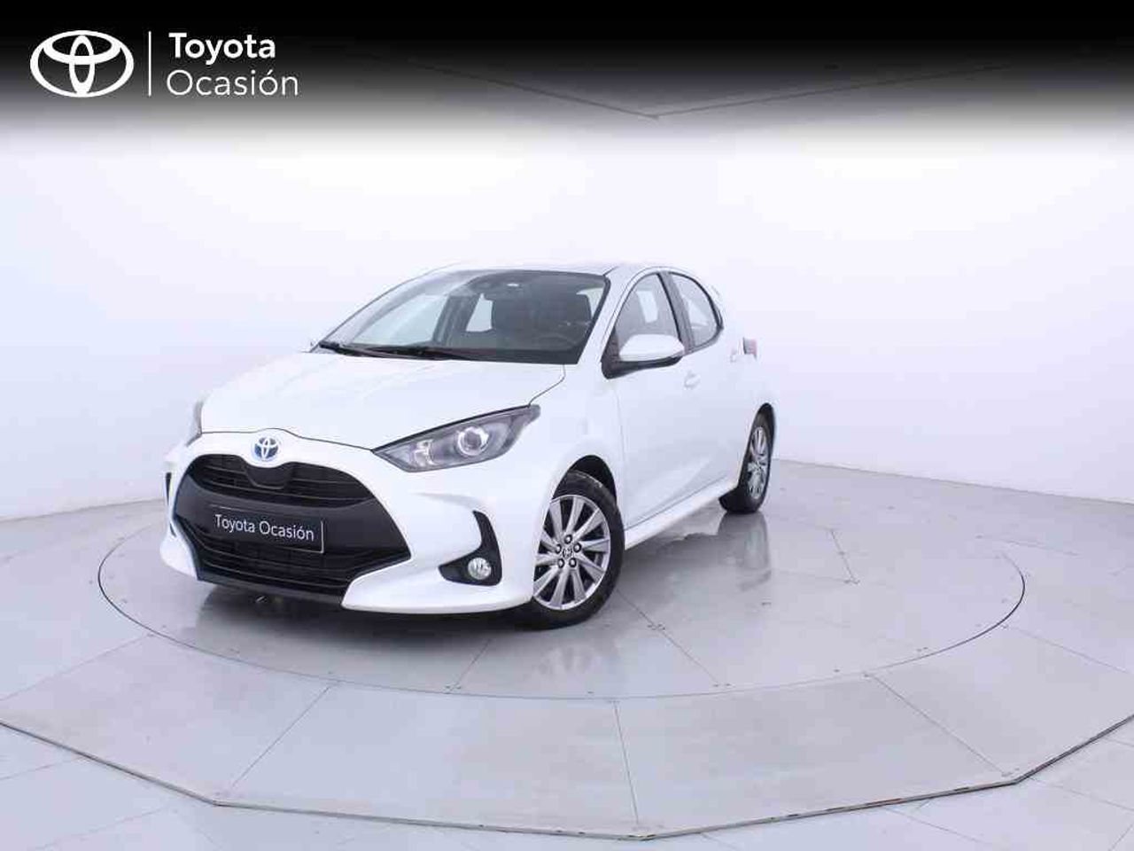 toyota yaris 2024 /
