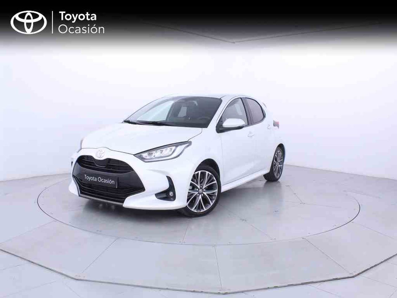 toyota yaris 2024 /