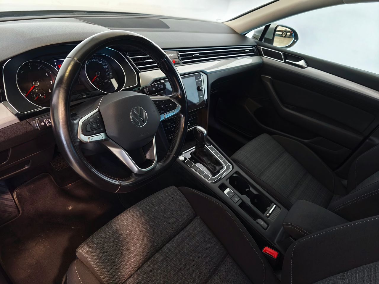 volkswagen passat 2021 / foto grande (3)