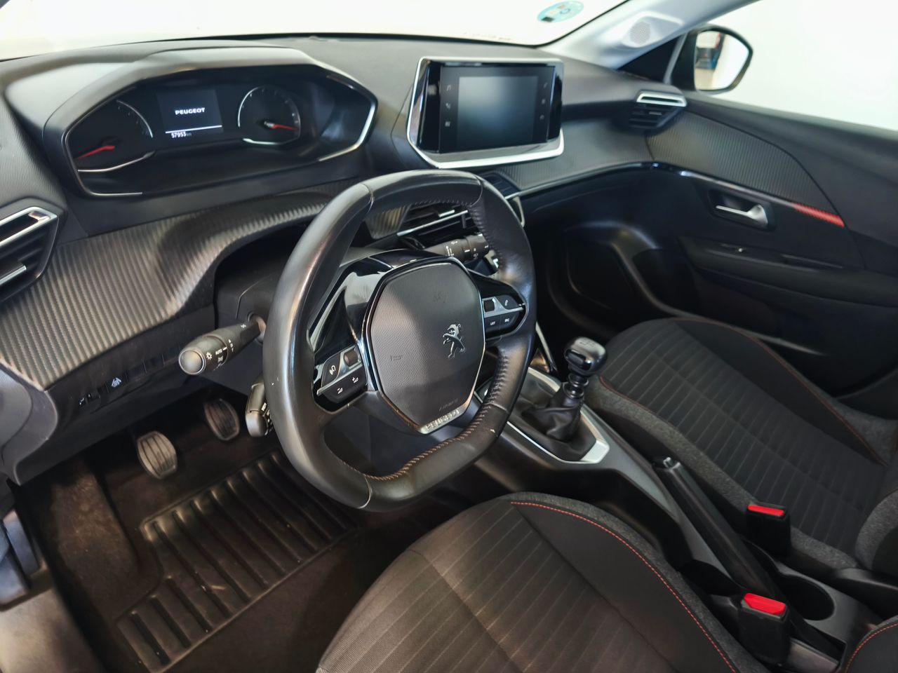 peugeot 208 2022 / foto grande (2)