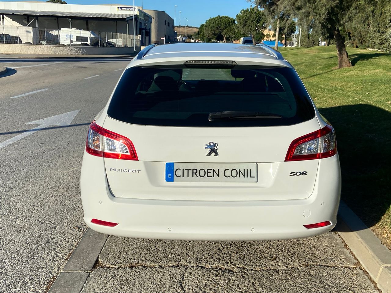 Peugeot 508 SW Active 1.6 BlueHDi 120 EAT6 - Foto 2