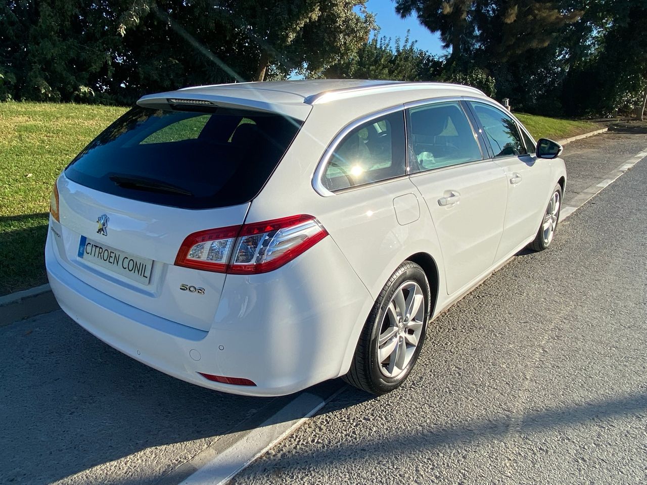 Peugeot 508 SW Active 1.6 BlueHDi 120 EAT6 - Foto 2