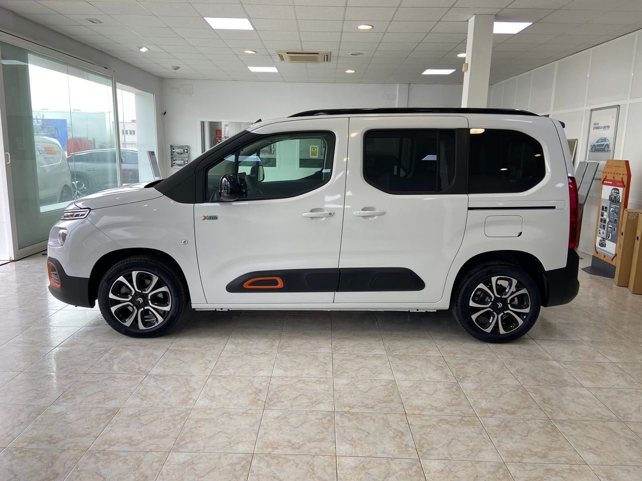 Citroën Berlingo Talla M BlueHDi 130 S&S EAT8 Shine - Foto 2