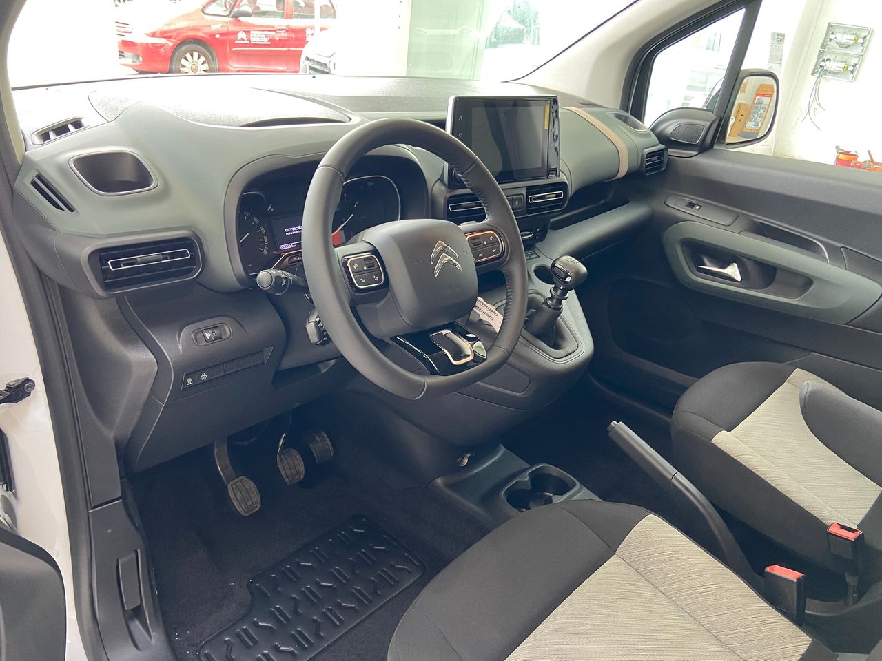 Citroën Berlingo Talla M BlueHDi 130 S&S EAT8 Shine - Foto 2