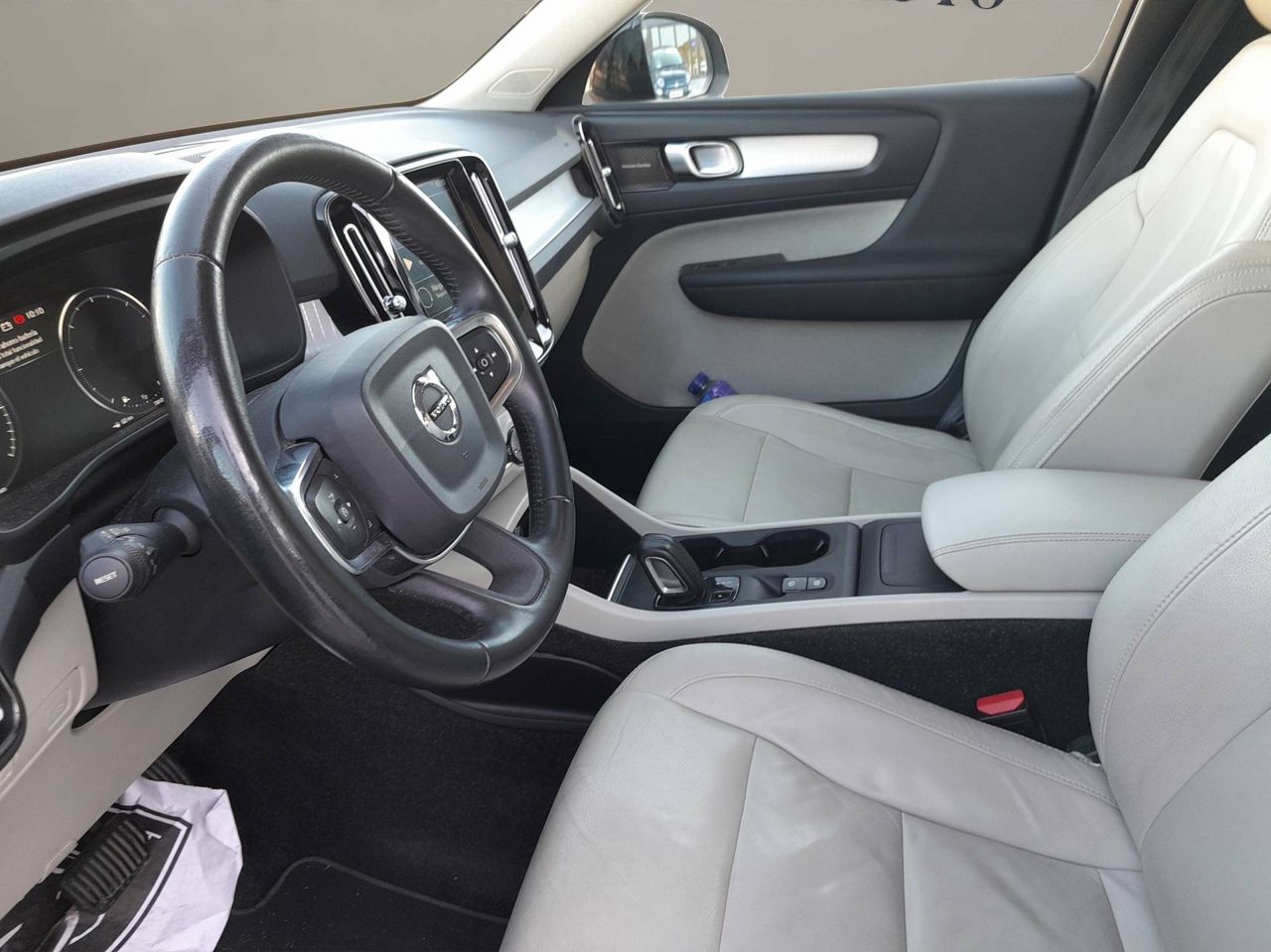 Volvo XC40  2.0 D4 AWD  Auto Momentum - Foto 10