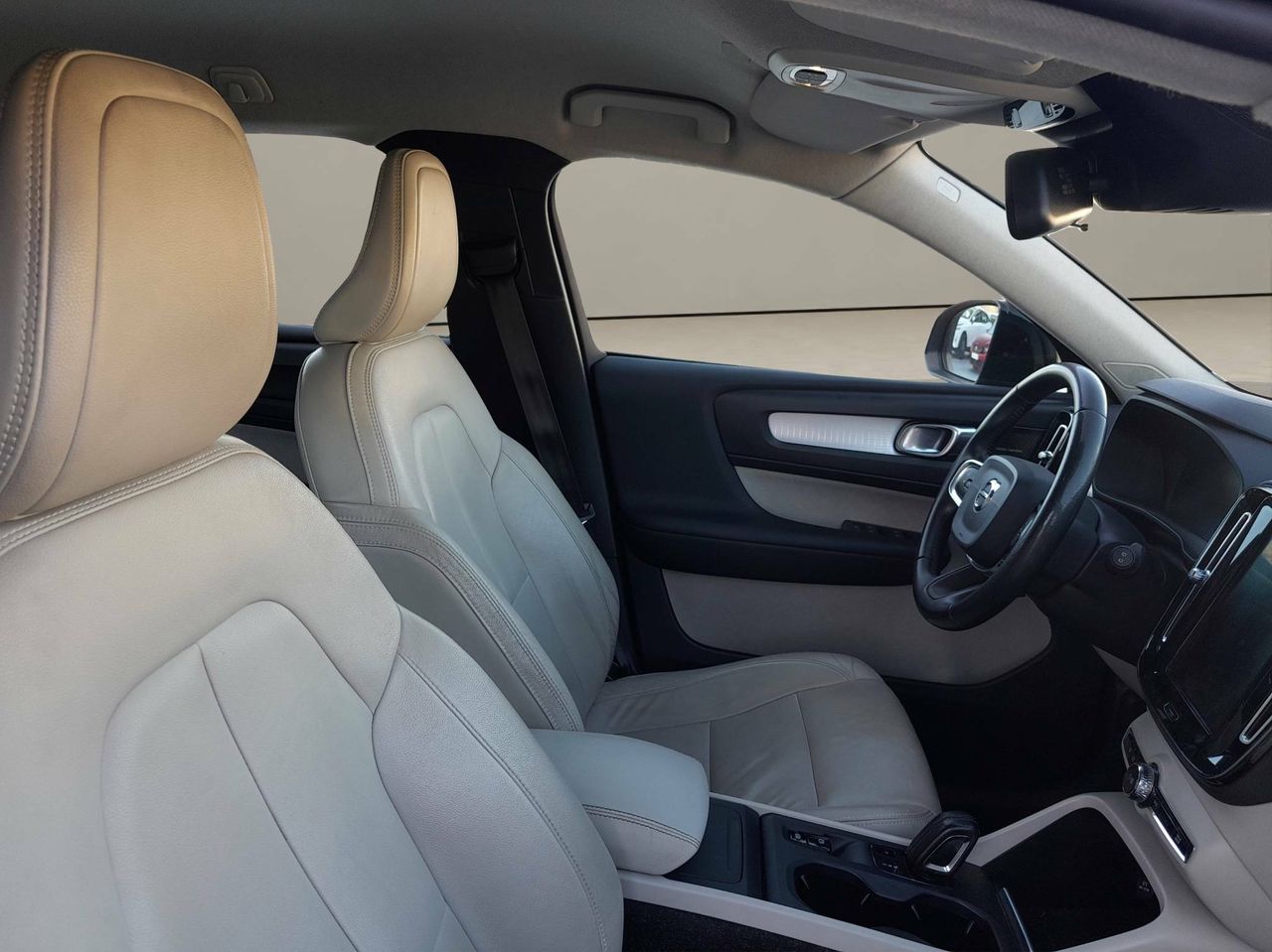 Volvo XC40  2.0 D4 AWD  Auto Momentum - Foto 18