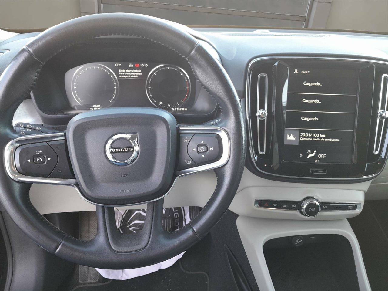 Volvo XC40  2.0 D4 AWD  Auto Momentum - Foto 9