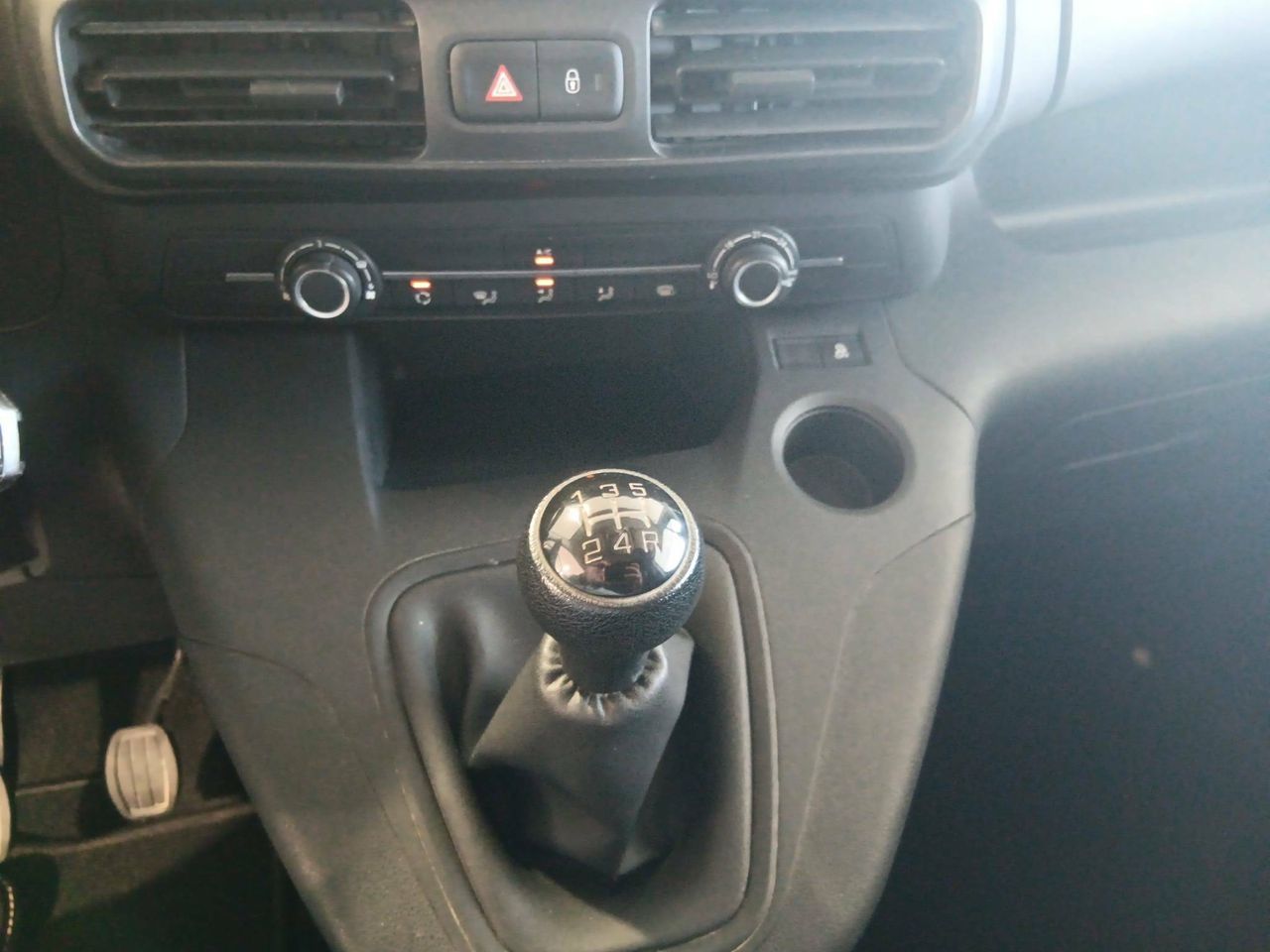 Peugeot Partner   Standard 600kg BlueHDi 73kW Premium - Foto 11