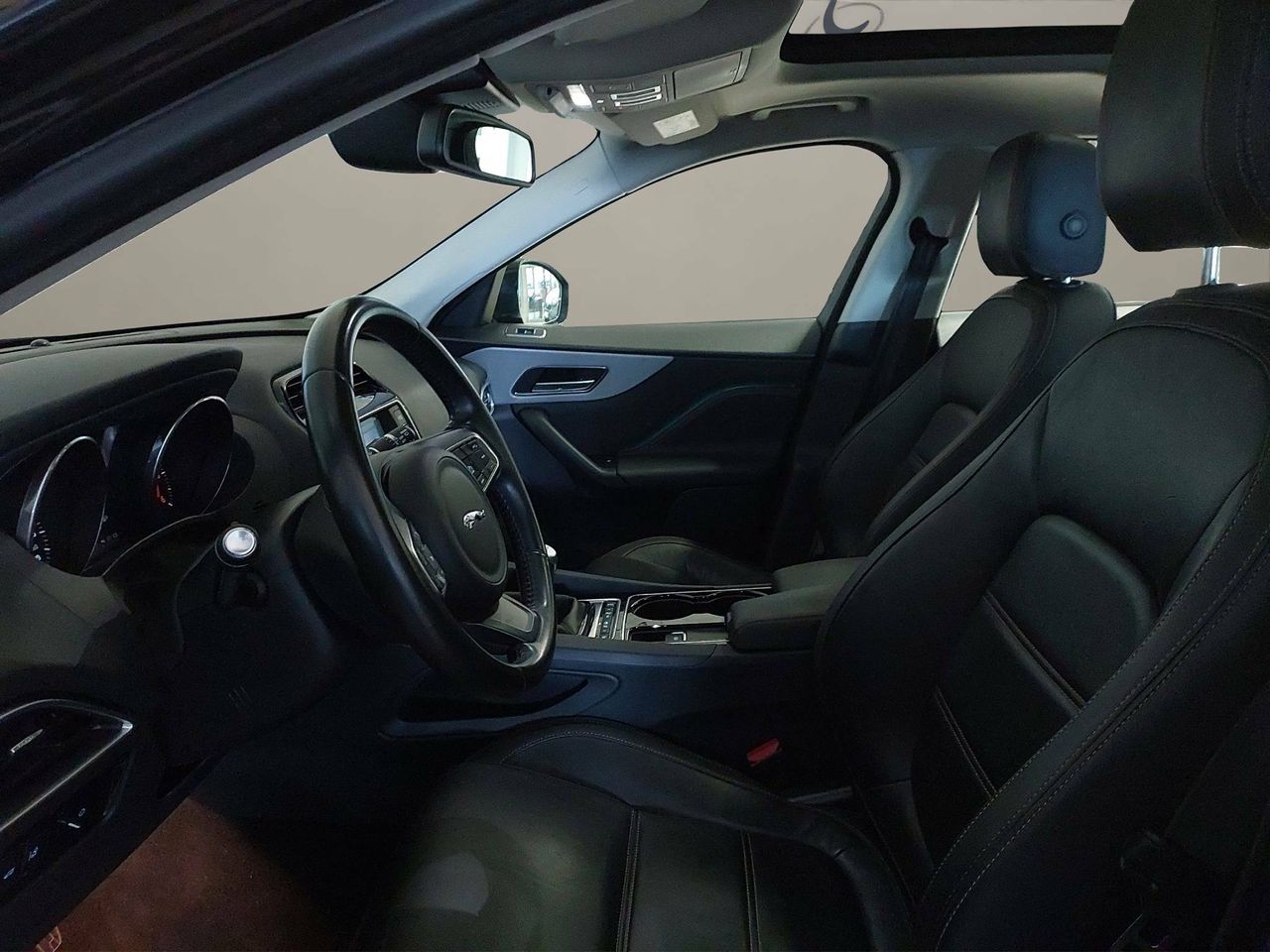 Jaguar F-Pace  2.0L i4D AWD Manual Portfolio - Foto 11