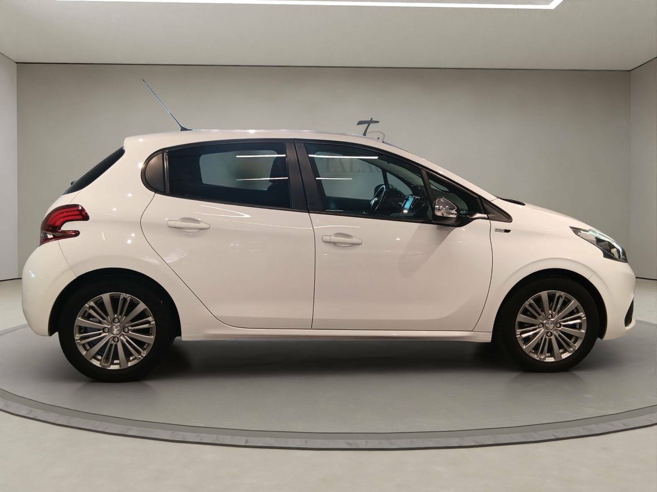 Peugeot 208  3P  1.2L PureTech 82 Style - Foto 18