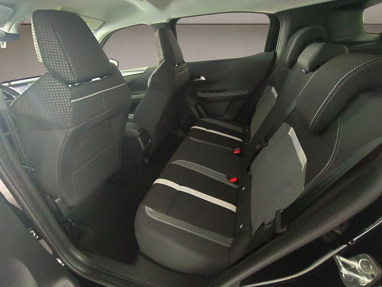 Opel Frontera 1.2T XHT Hybrid eDCT6 107kW GS - Foto 13