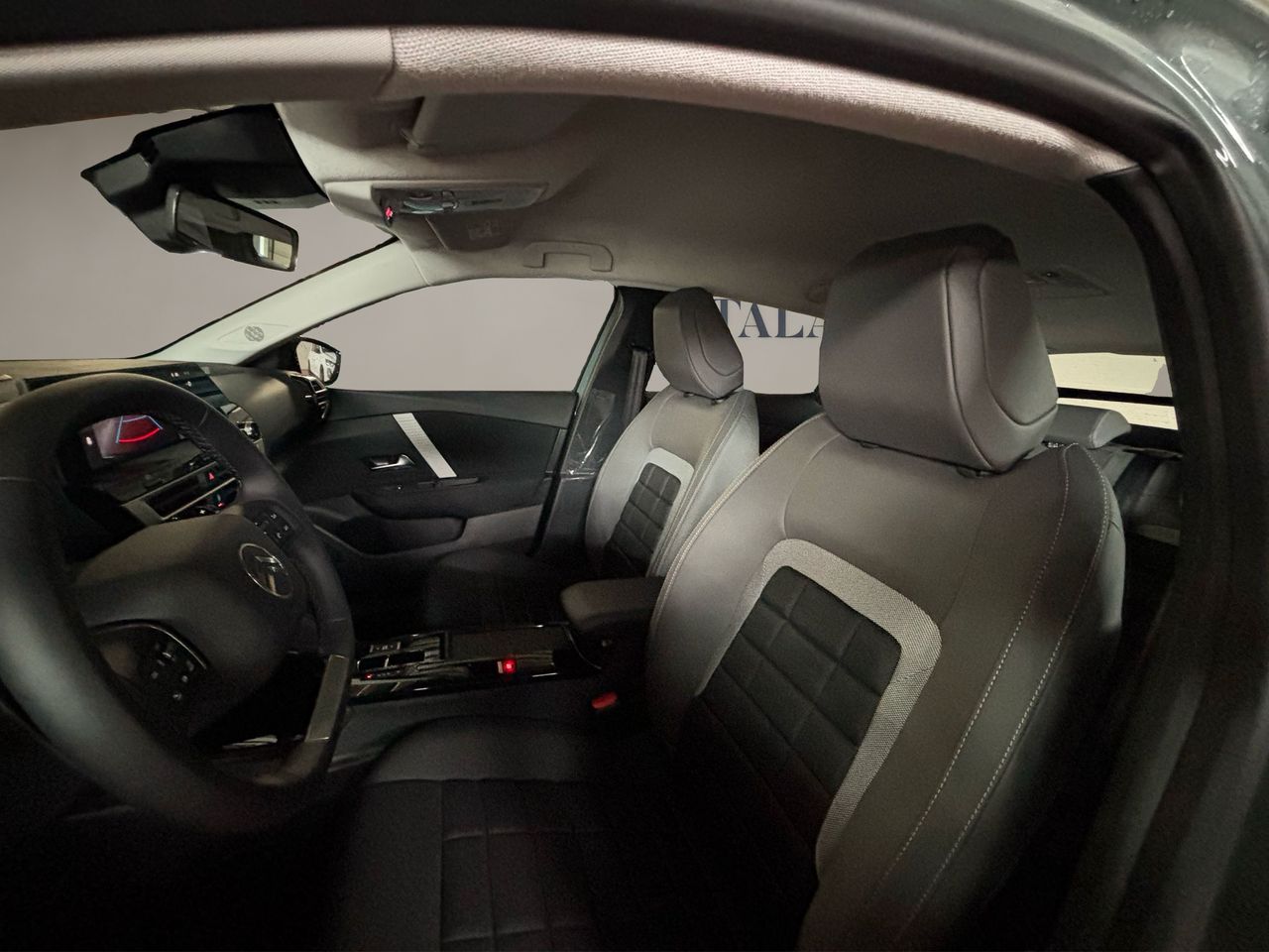 Citroën C4 Hybrid 136 e-DCS6 Business Edition - Foto 11