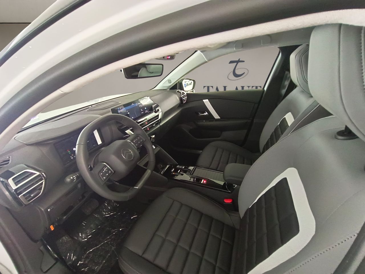 Citroën C4 Hybrid 145 ë-DCS6 Max - Foto 12