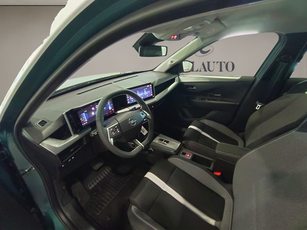 Opel Frontera 1.2T XHT Hybrid eDCT6 107kW Edition - Foto 12