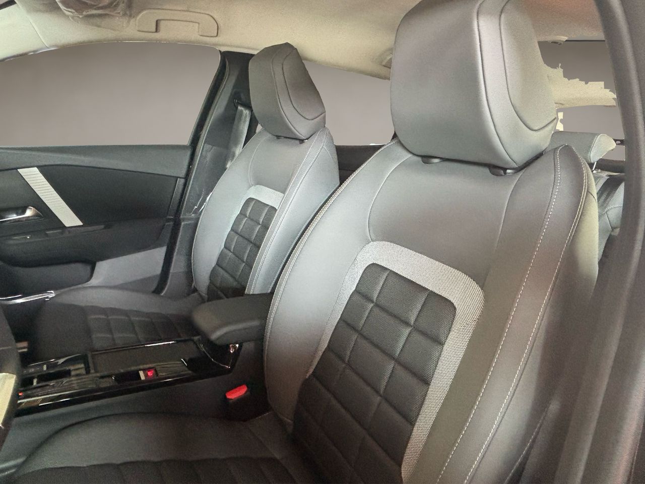 Citroën C4 Hybrid 145 ë-DCS6 Business Edition - Foto 11