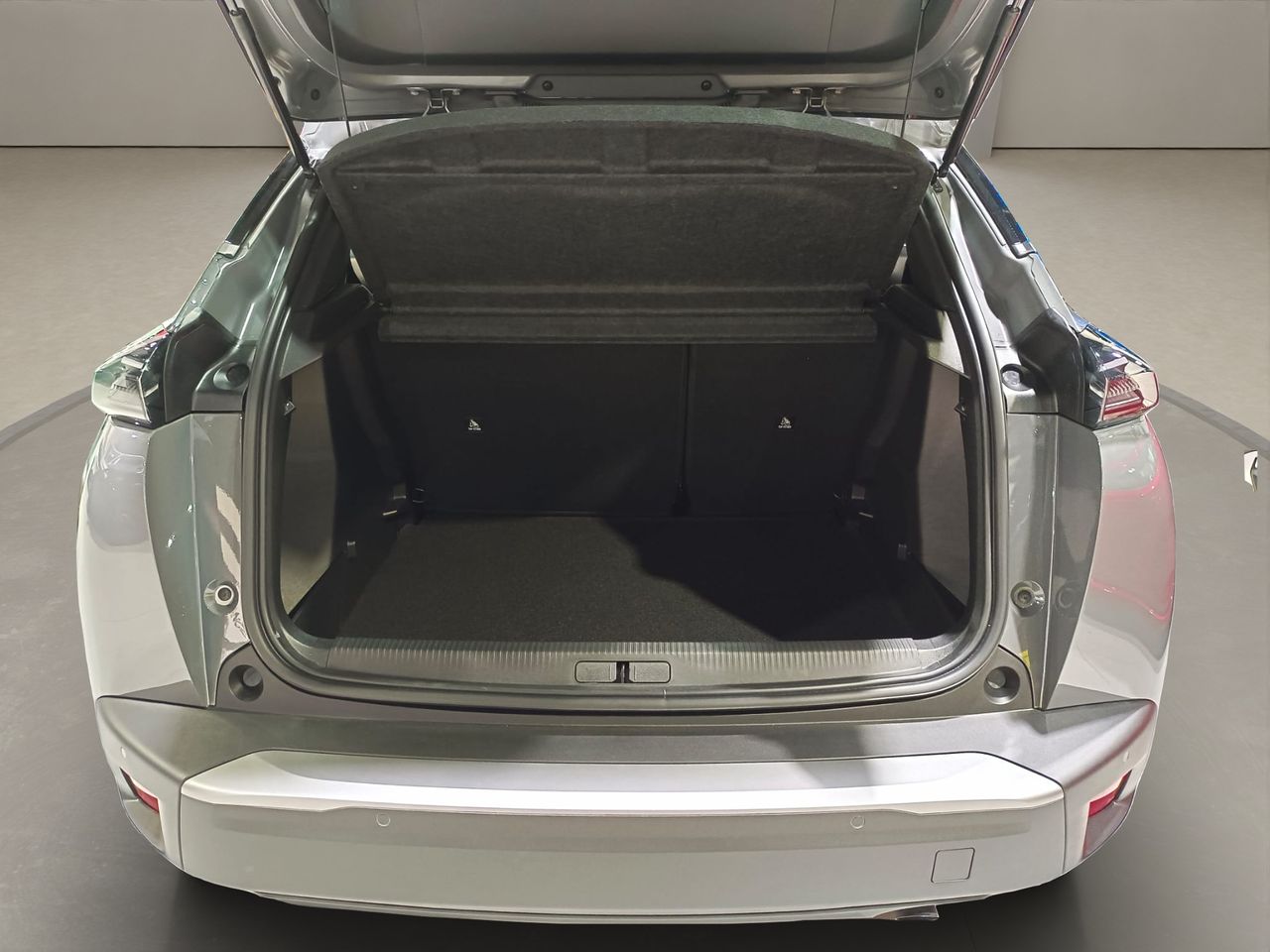 Peugeot 2008 Allure Gasolina 100 S&S 6 Vel. MAN - Foto 8