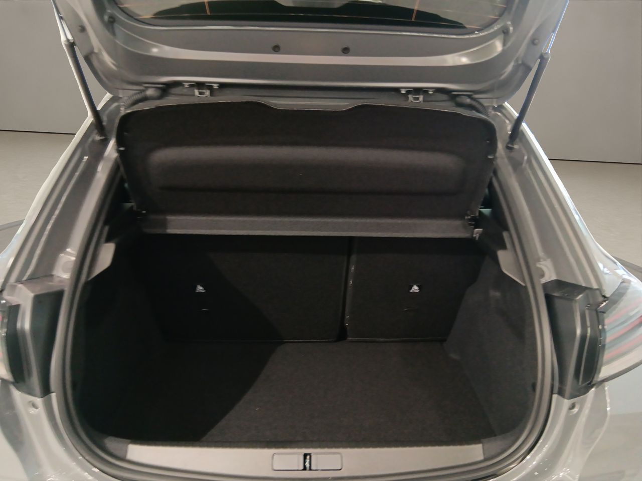 Peugeot 208 Allure HYBRID 110 eDCS6 - Foto 8