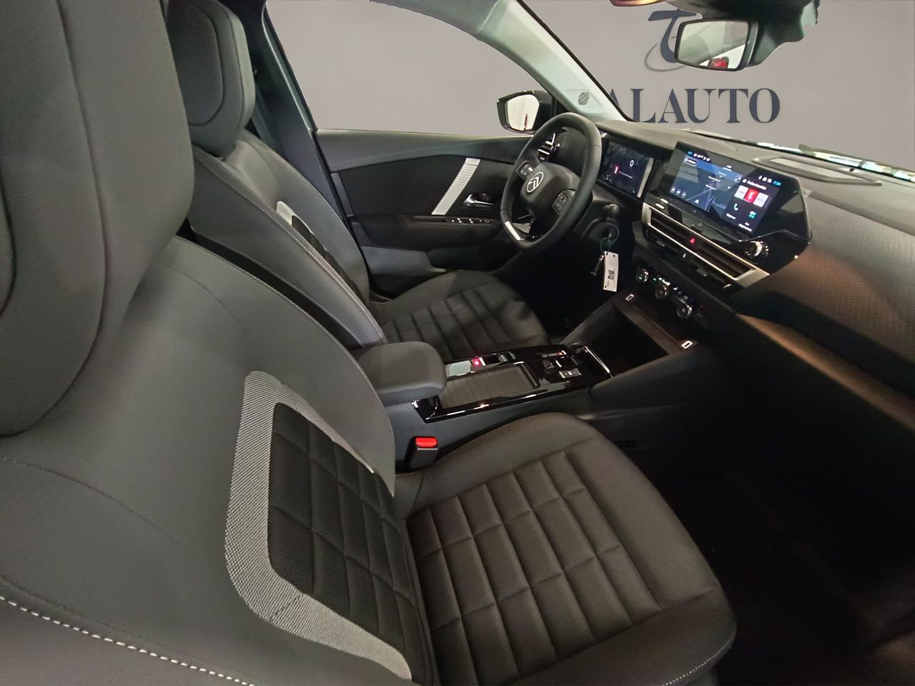 Citroën C4 X Hybrid 145 ë-DCS6 Plus - Foto 15