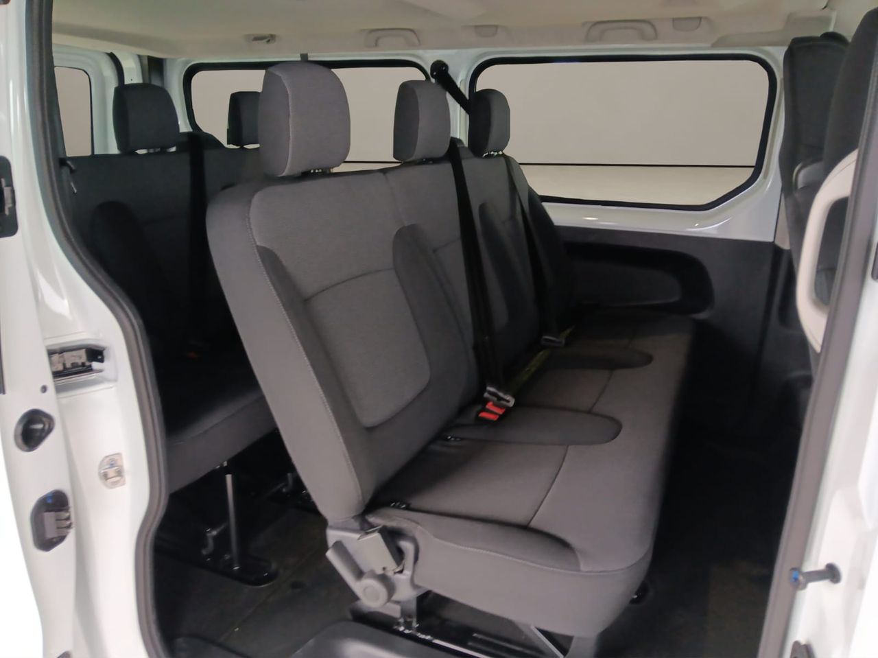 Nissan Primastar Combi 9 2.0dCi 110kW L2H1 1T Acenta - Foto 11