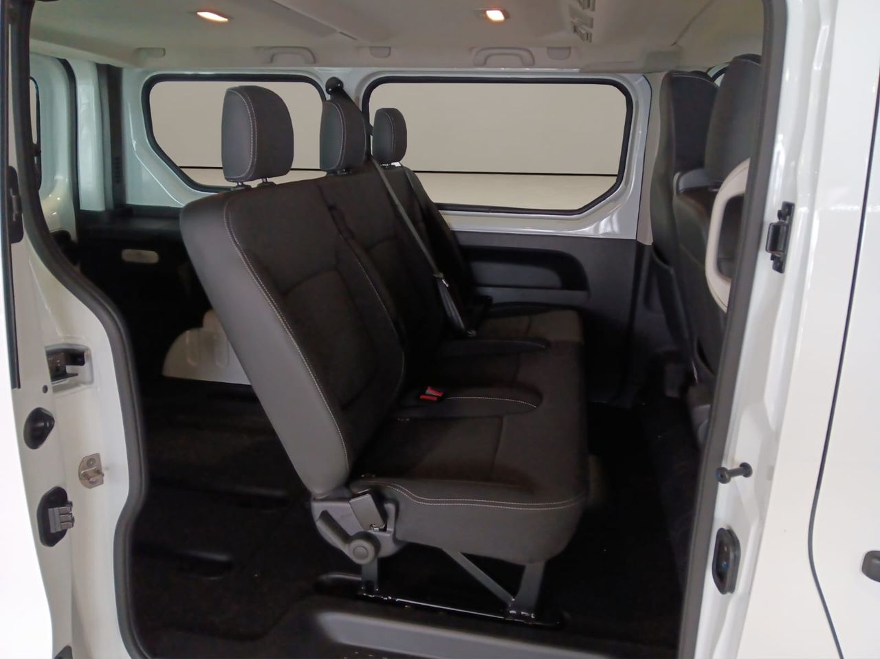 Nissan Primastar Combi 6 2.0dCi 110kW L1H1 1T N-Connecta - Foto 12