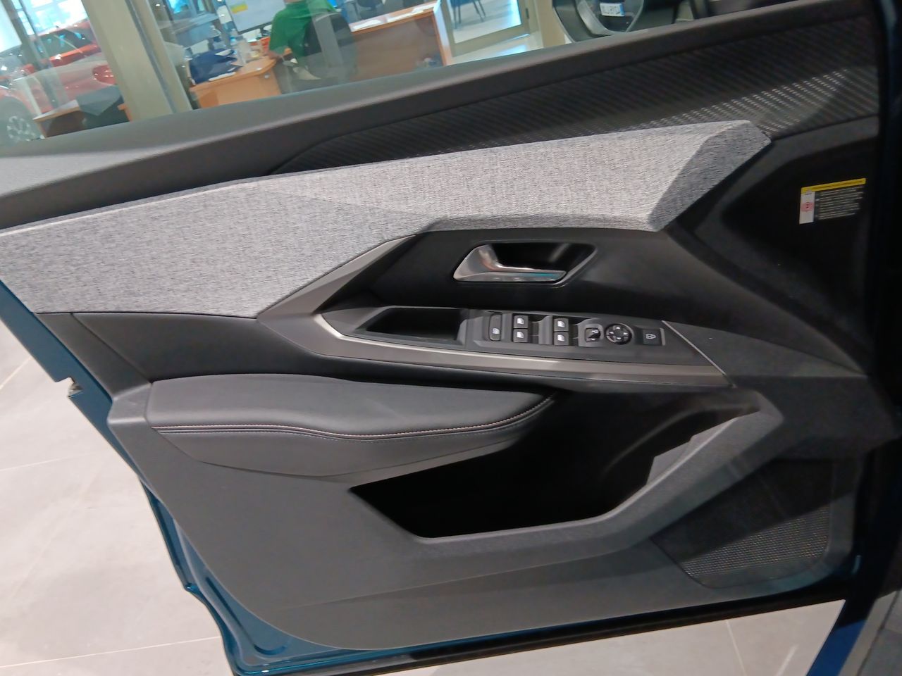 Peugeot 3008 Hybrid 1.2 107KW Allure eDCS6 - Foto 19
