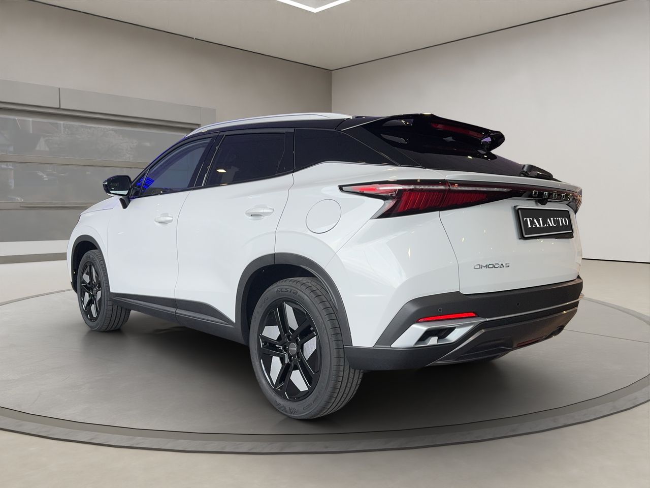 Omoda 5 MY25 - Premium 1.6 TGDI 108kW (145cv) - Foto 9