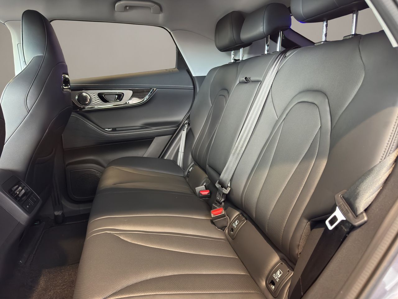 Omoda 5 MY25 - Premium 1.6 TGDI 108kW (145cv) - Foto 12