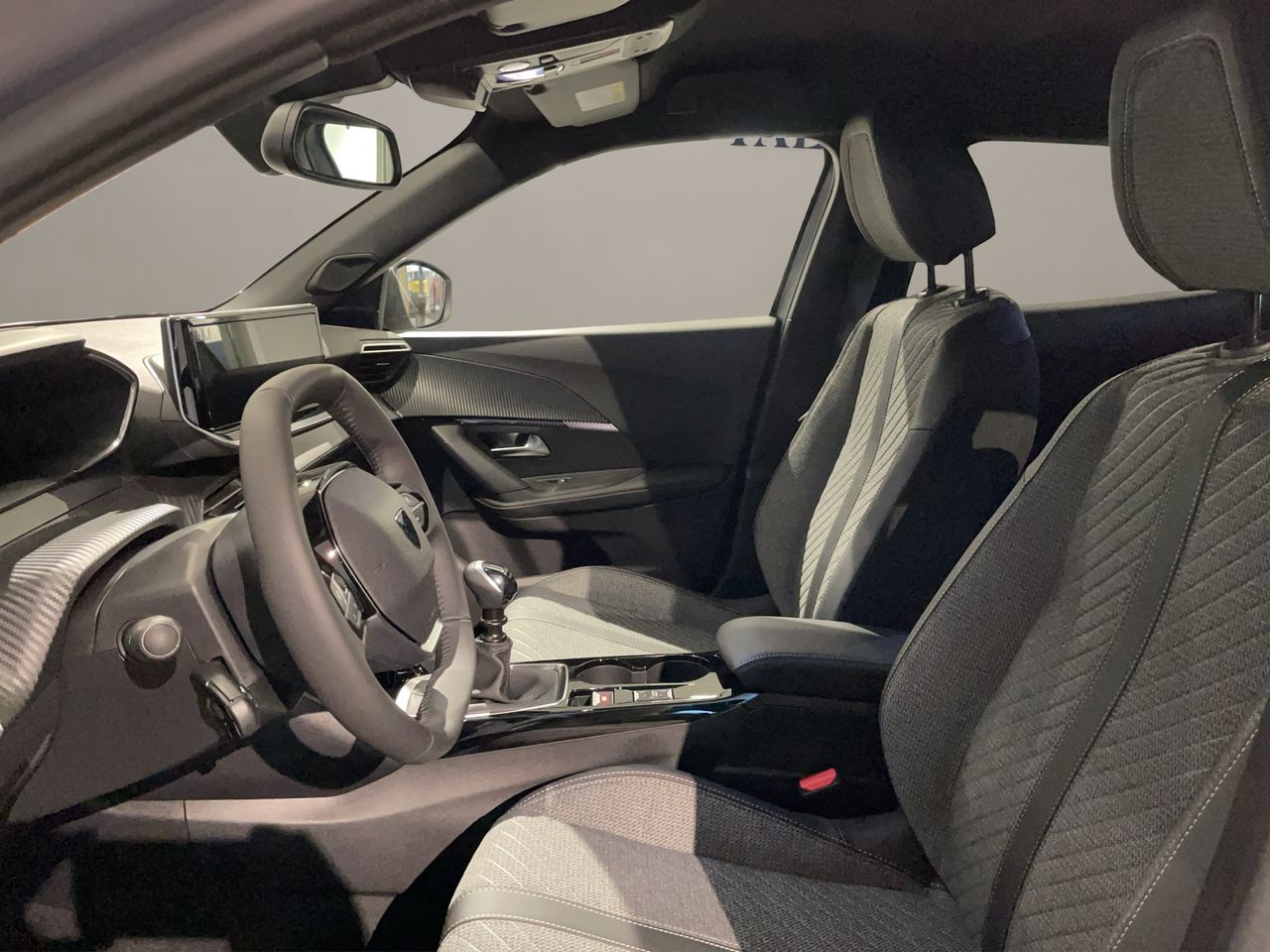 Peugeot 2008 Allure Gasolina 100 S&S 6 Vel. MAN - Foto 11