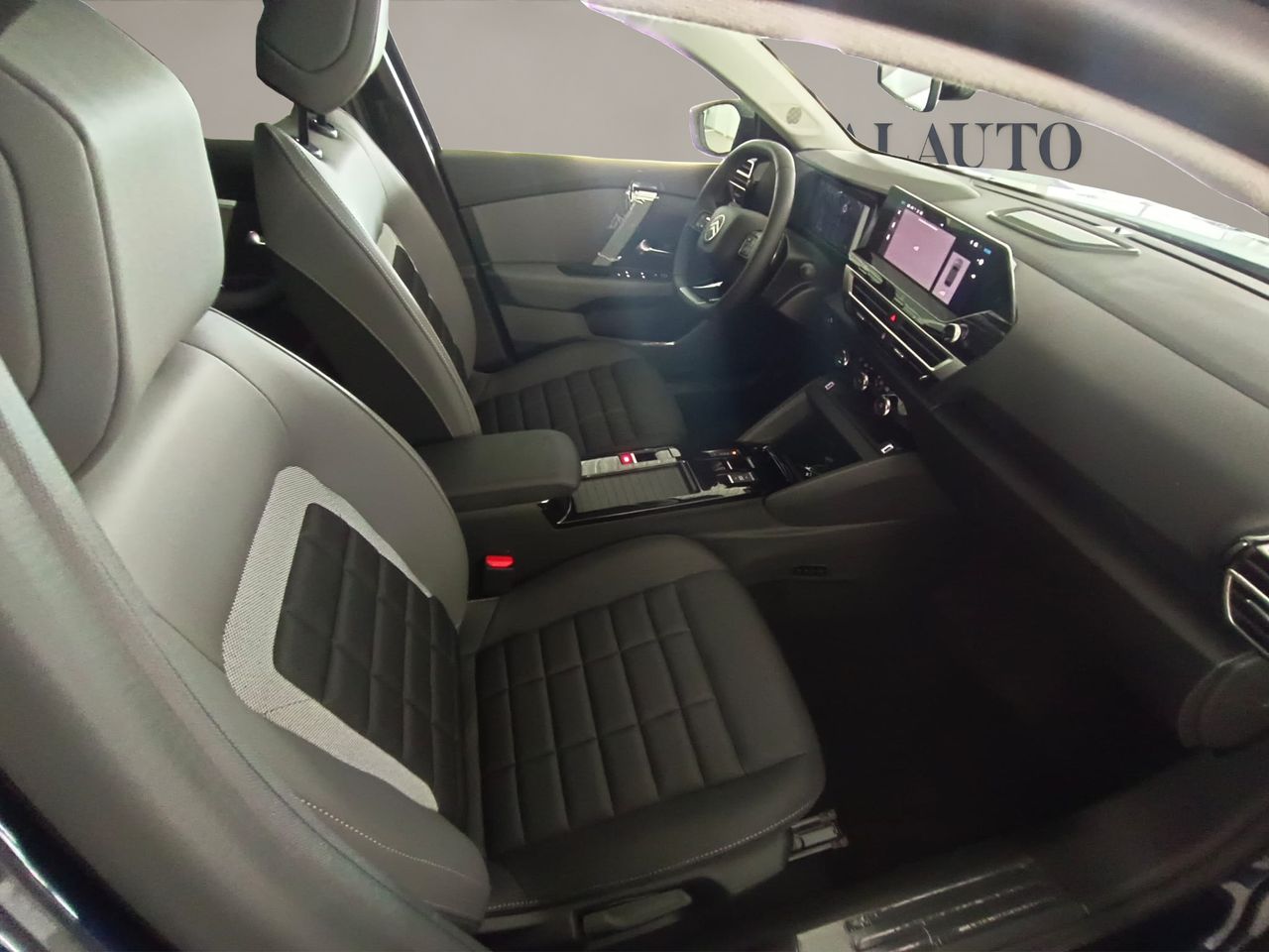 Citroën C4 Hybrid 145 ë-DCS6 Collection - Foto 14