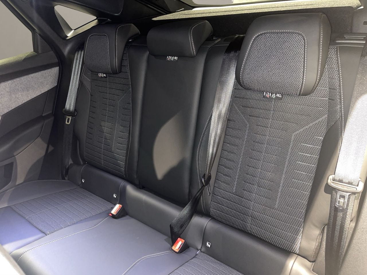 Peugeot 3008 Hybrid 1.2 107KW Allure eDCS6 - Foto 12