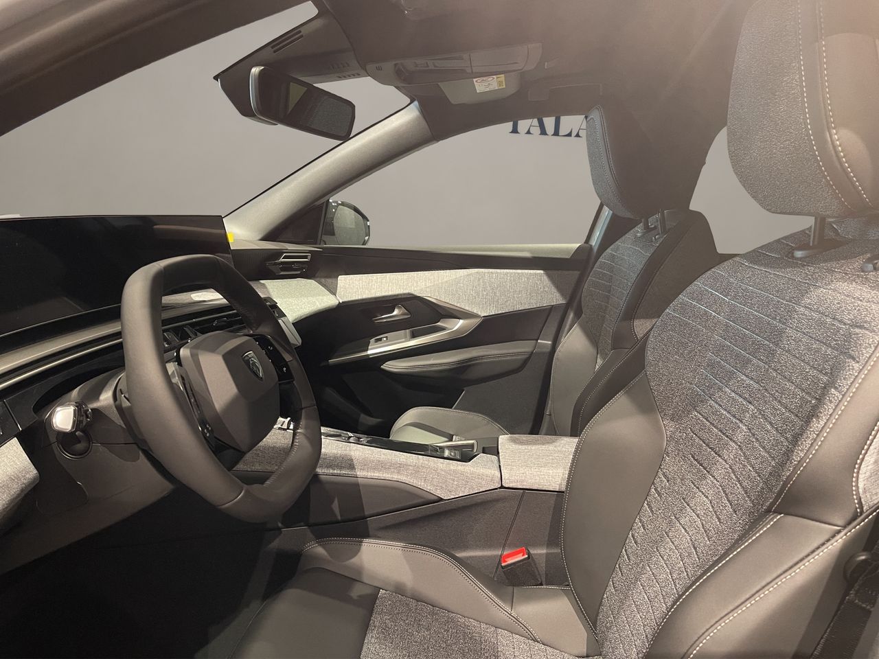Peugeot 3008 Hybrid 1.2 107KW Allure eDCS6 - Foto 11