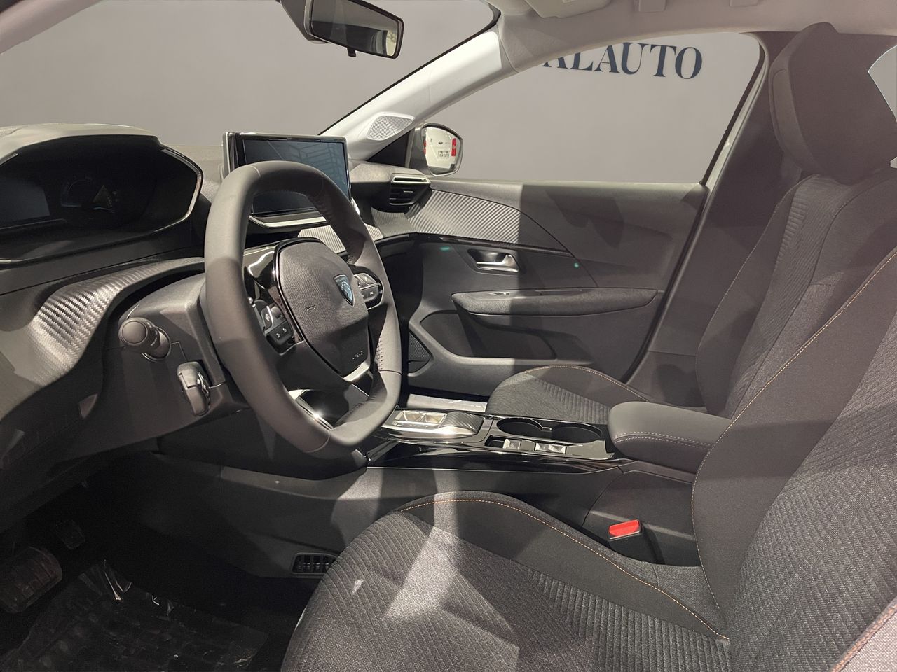 Peugeot e-208 Style Eléctrico 136 (100 Kw) - Foto 11