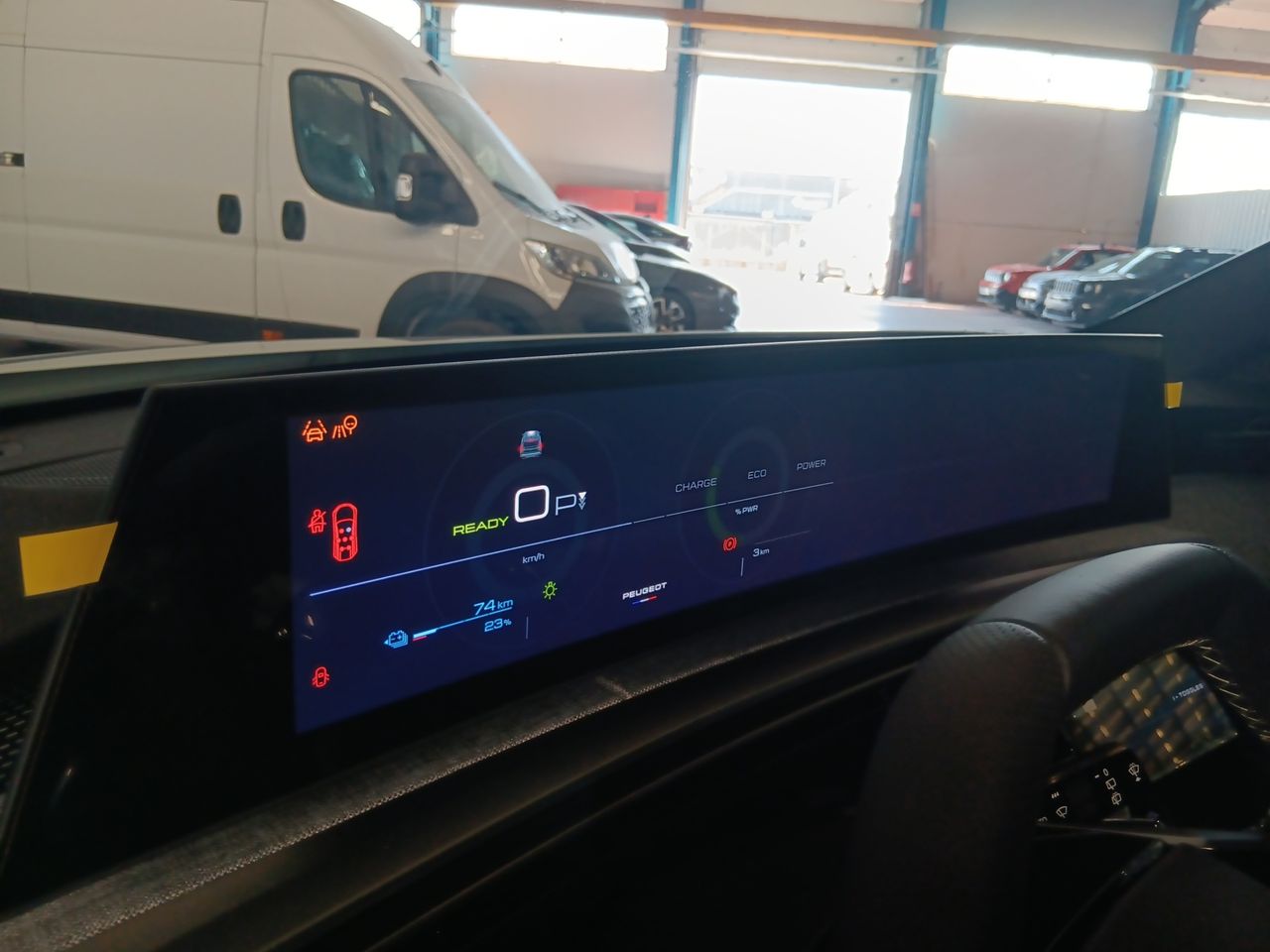 Peugeot e-5008 GT Eléctrico 157kW - Foto 18