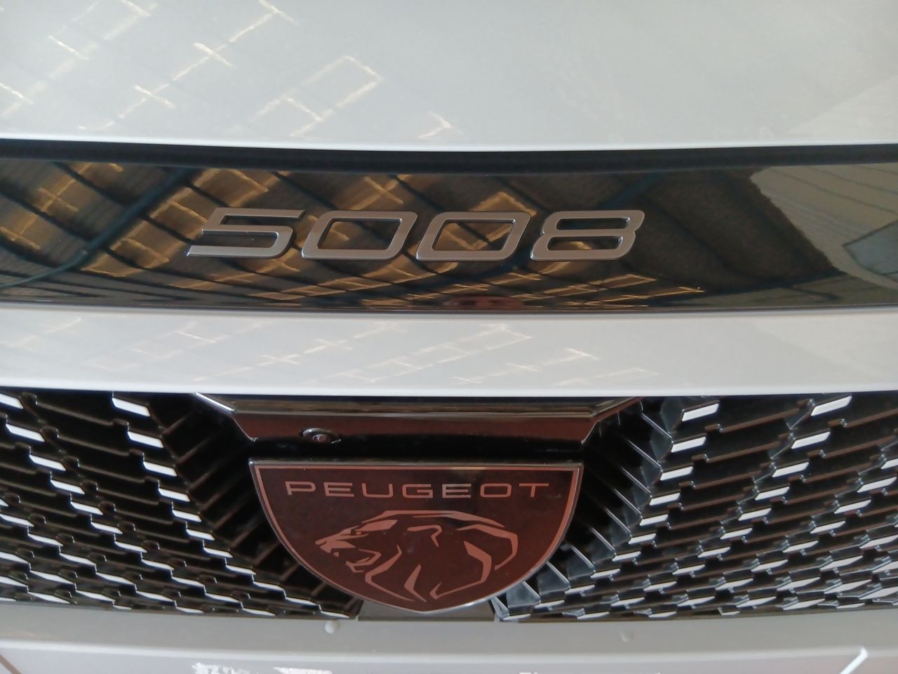 Peugeot e-5008 GT Eléctrico 157kW - Foto 17
