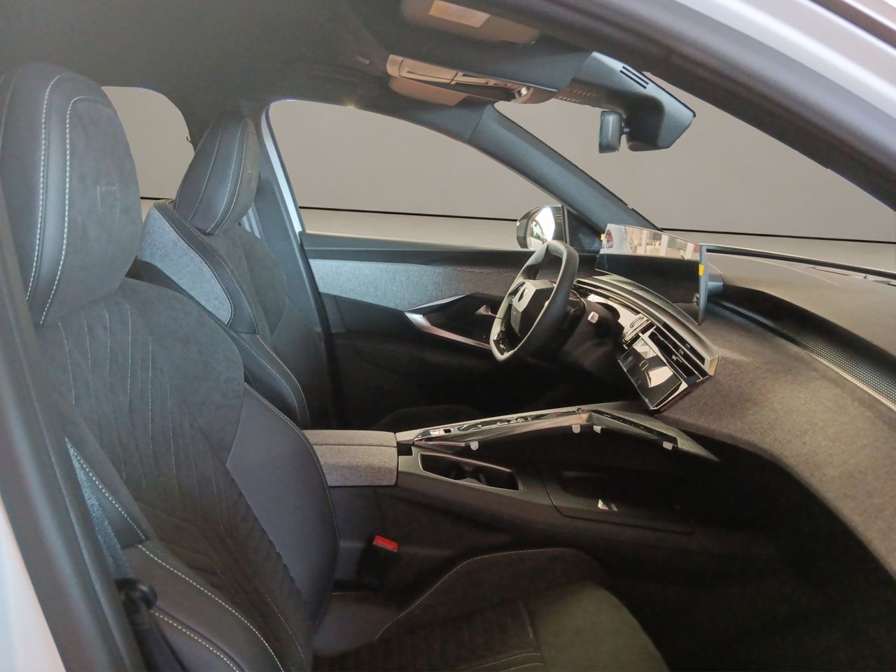 Peugeot e-5008 GT Eléctrico 157kW - Foto 16