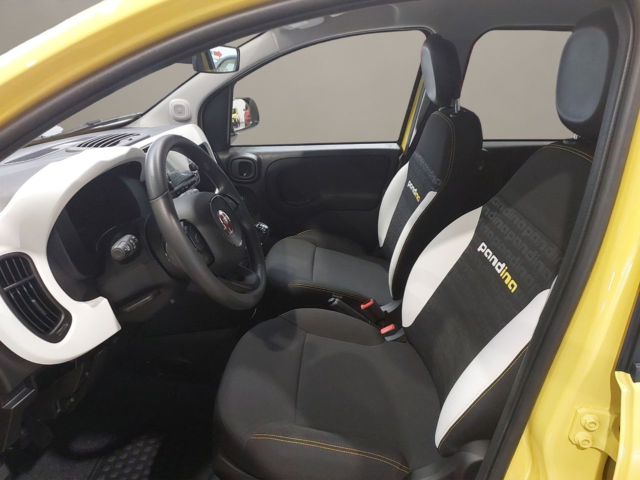 Fiat Panda Pandina 1.0 Hybrid 51kW (70cv) - Foto 11