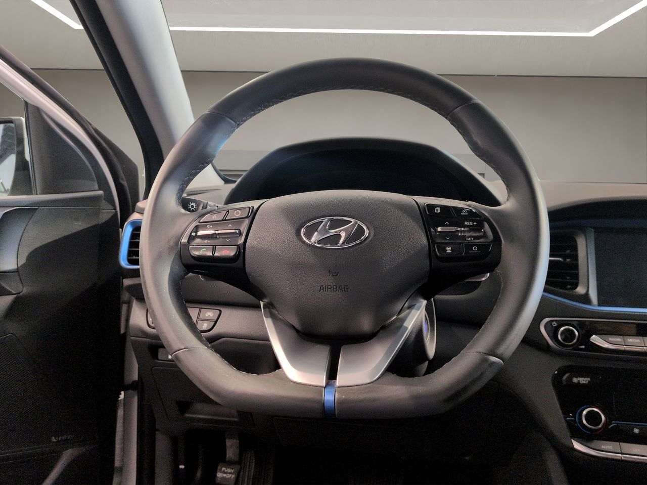 Hyundai IONIQ 1.6 GDI HEV Klass DCT - Foto 18