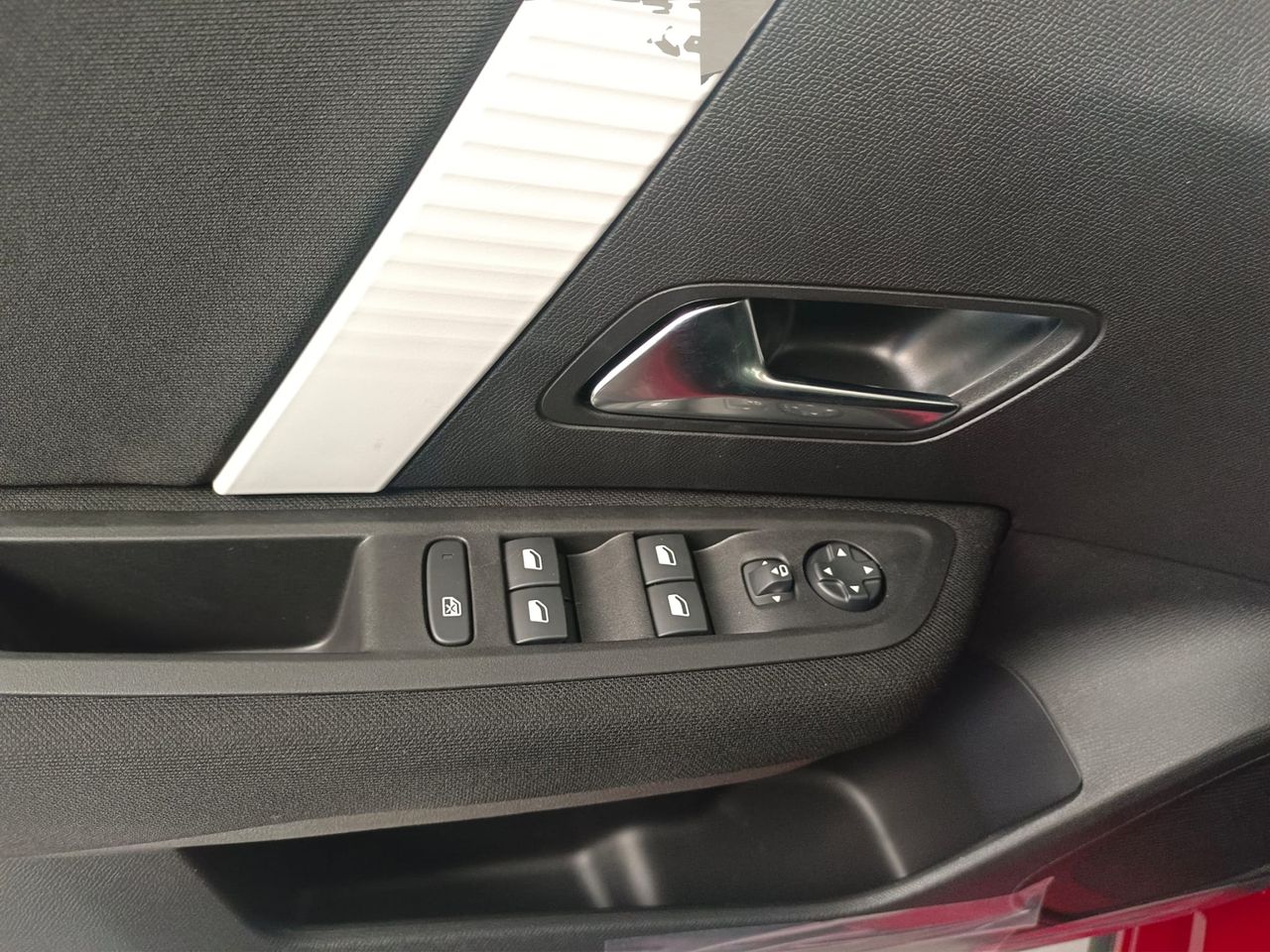 Citroën C4 Hybrid 145 ë-DCS6 Business Edition - Foto 16