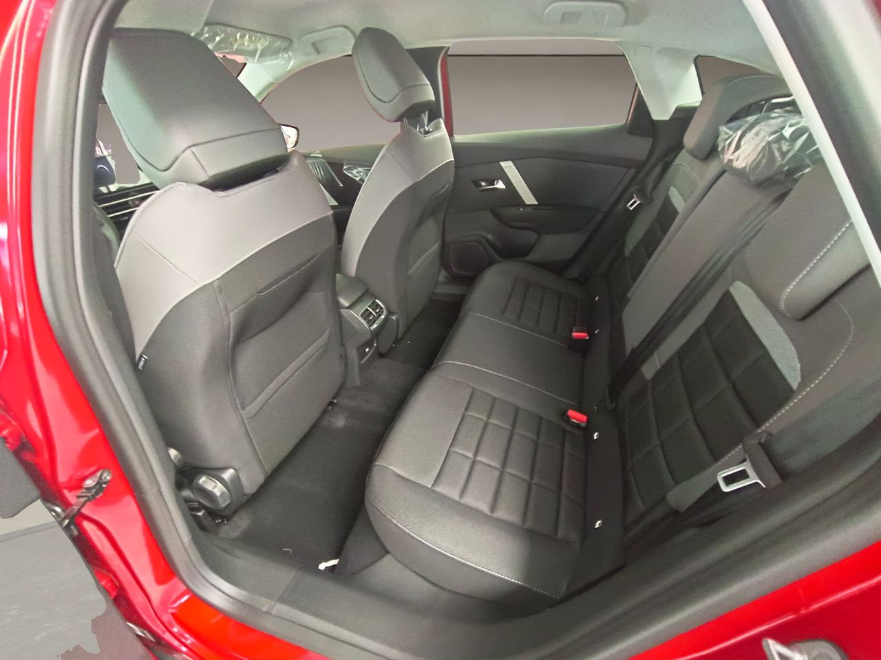 Citroën C4 Hybrid 145 ë-DCS6 Business Edition - Foto 13