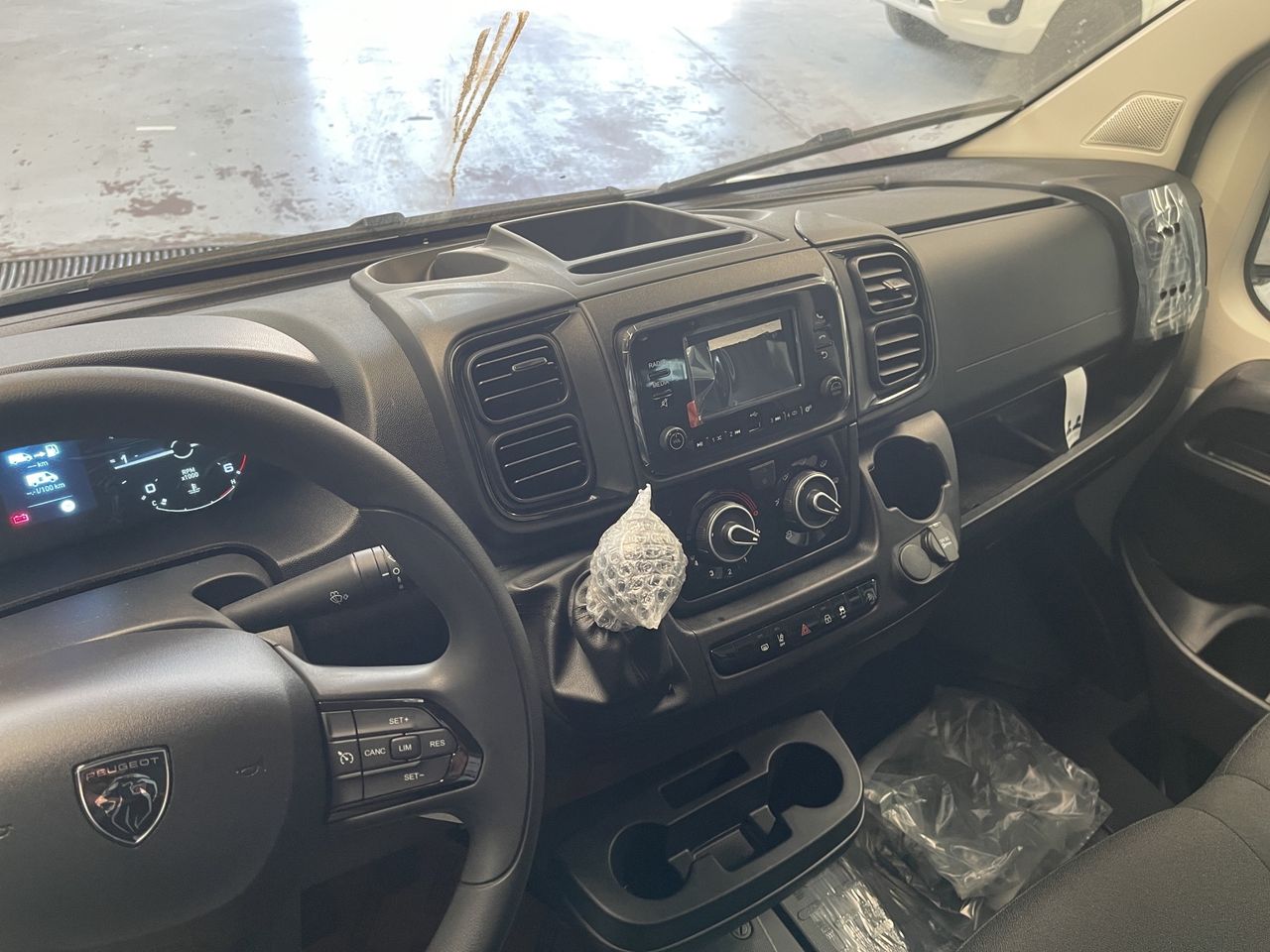 Peugeot Boxer Nuevo Boxer Caja Cabina 3.5 L4 H1 Heavy BlueHDi 140 S&S 6v MAN     - Foto 11