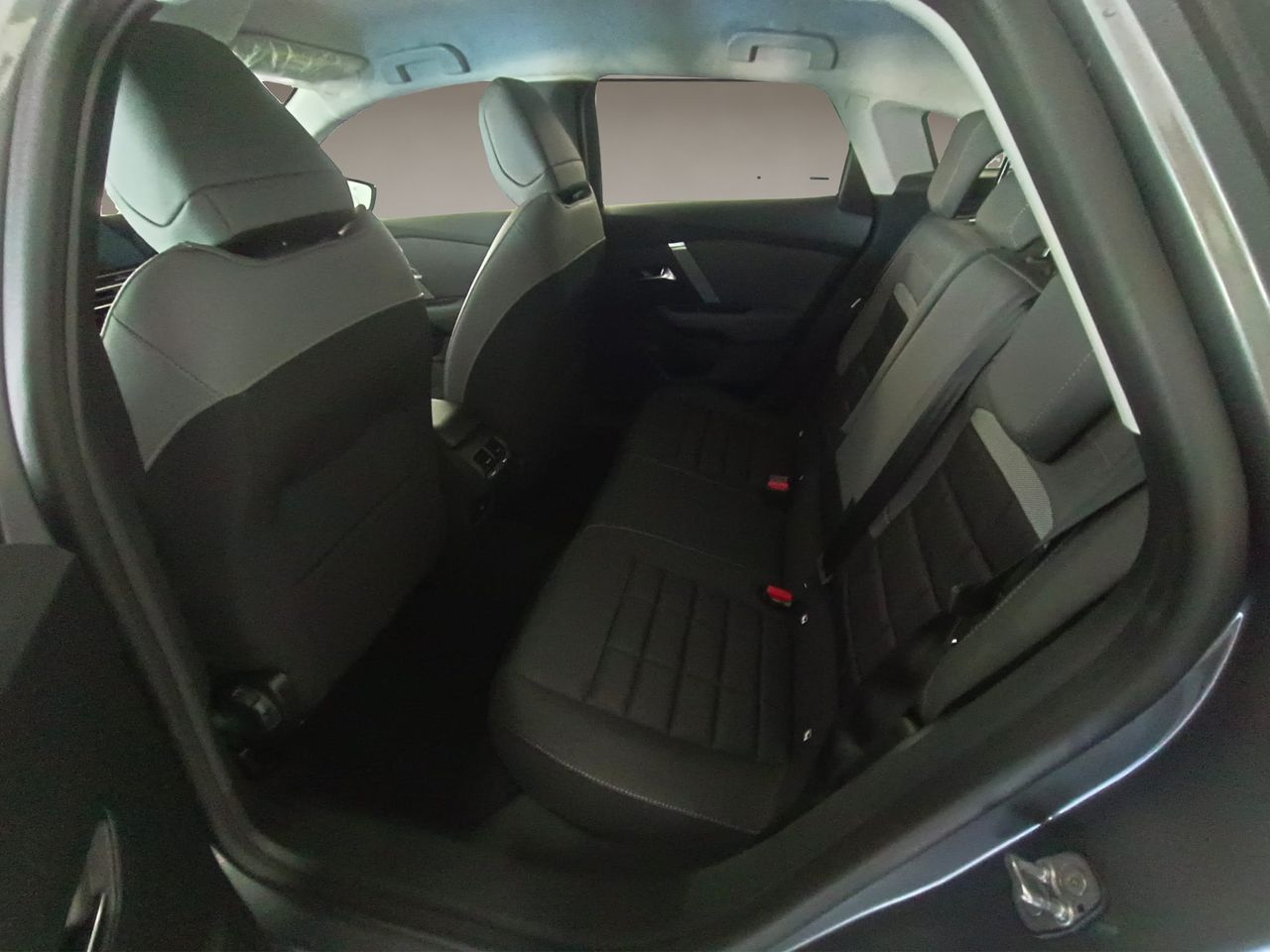 Citroën C4 Hybrid 145 ë-DCS6 Collection - Foto 13