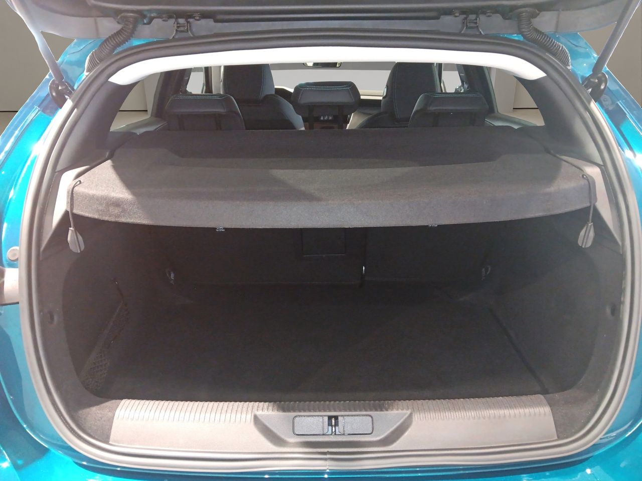 Peugeot 308 5P Allure BlueHDi 130 S&S EAT8 - Foto 8