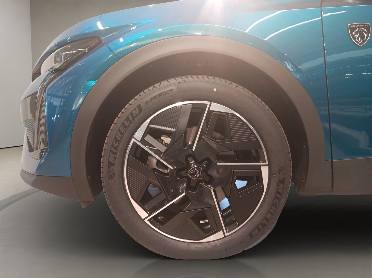 Peugeot 408 408 GT HYBRID 136 eDCS6 - Foto 13
