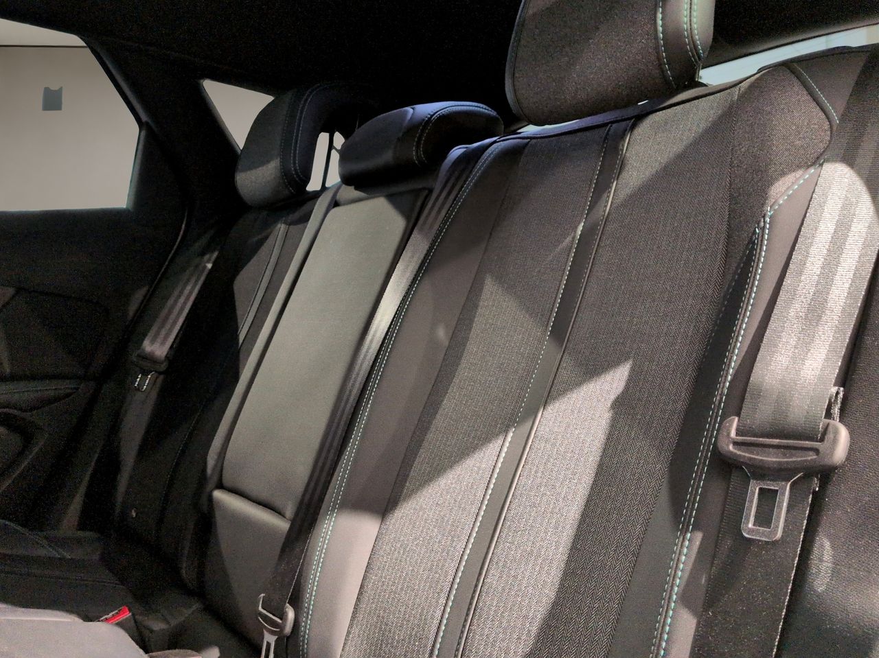 Peugeot 3008 1.5 BlueHDi 96kW S&S Allure Pack EAT8 - Foto 12