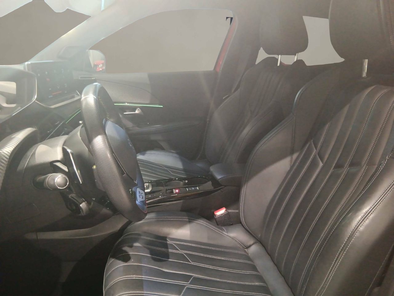 Peugeot 2008   BlueHDI 130 S&S EAT8 GT - Foto 14