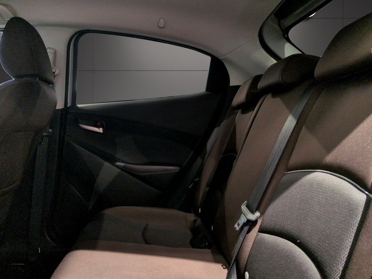 Mazda 2 1.5 GE 66kW (90CV) Black Tech Edition - Foto 10